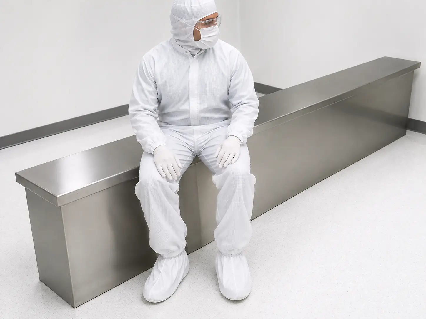 Bosio stainless steel cross-over gowning bench for cleanroom applications